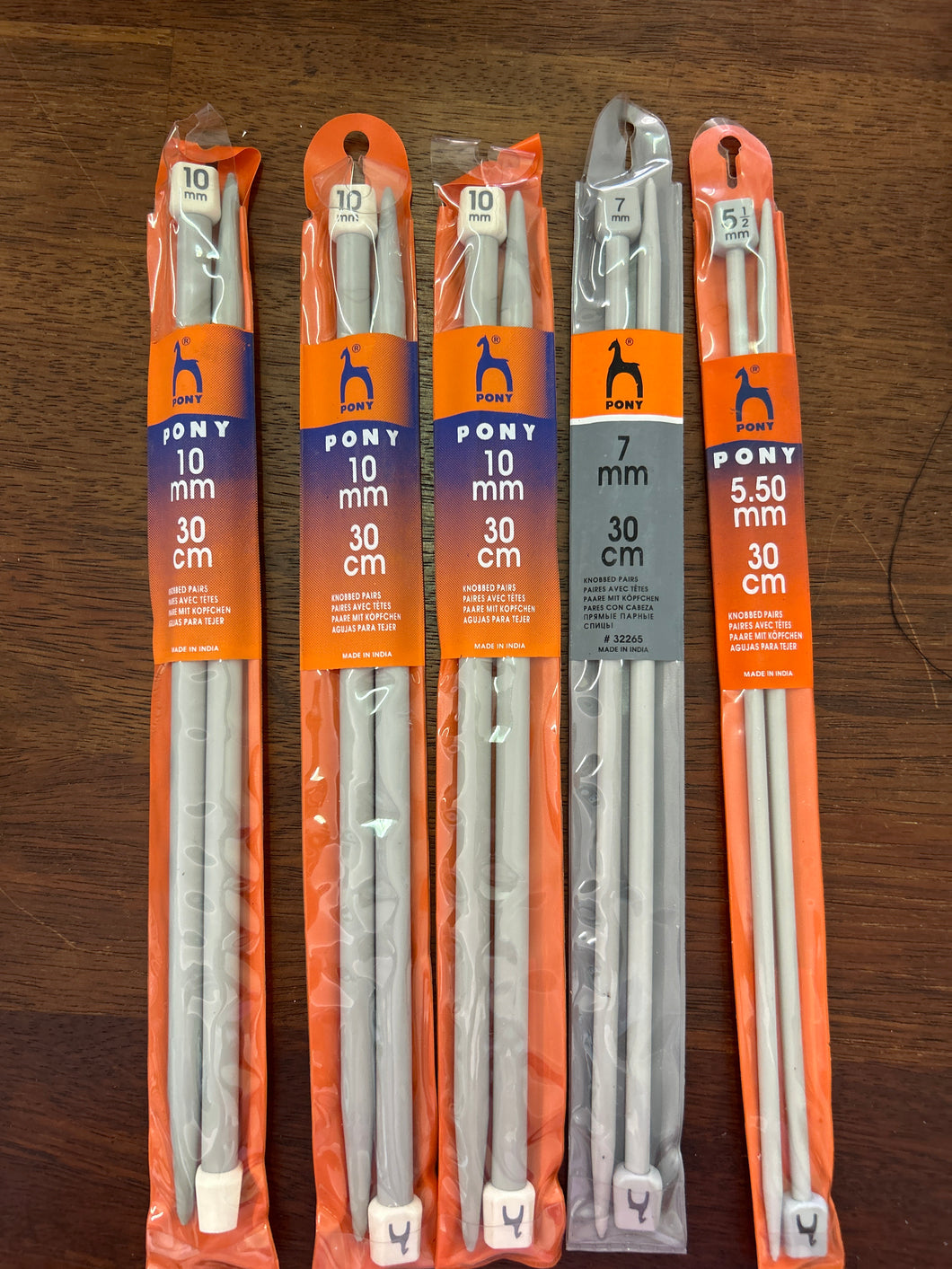 Pony Plastic Knobbed Knitting Needles