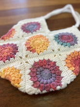 Load image into Gallery viewer, Custom order - Medium Sunburst Crocheted Lined Bag - Acrylic