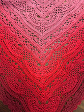 Load image into Gallery viewer, Crochet DarjeelingTea Shawl - Shades of Red - Cotton