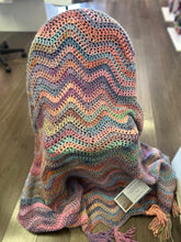 Load image into Gallery viewer, Crocheted Chunky Simple Ripple Blanket