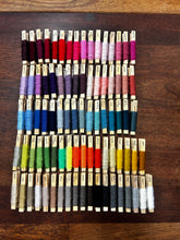Load image into Gallery viewer, Fiddlesticks Superb 8 Peg Colour Samples