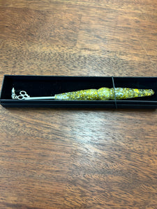 Life in Loops - Resin Handle Crochet Hooks (Clover)