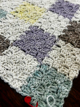 Load image into Gallery viewer, Monday 15 June 2026  - Crochet Class 'No experience needed' - 5.30pm